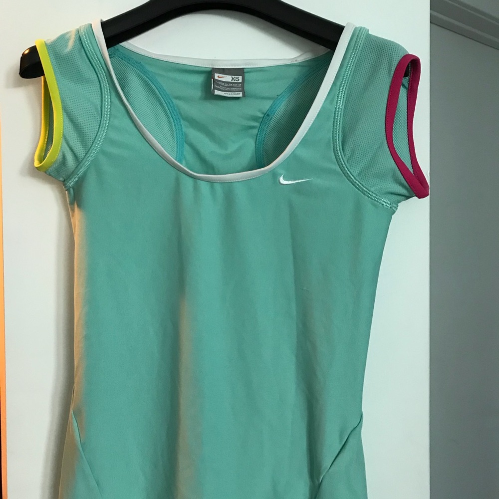 🌟SALE⚡️Nike athletic dry fit top